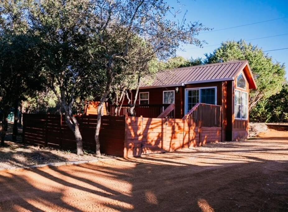 The Bison Cabin - The Cabins At Rim Rock オースティン エクステリア 写真